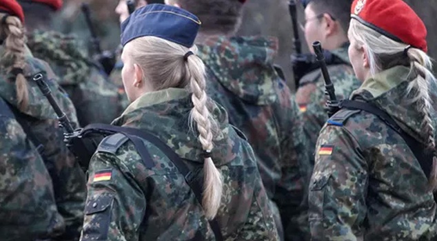 В немецкой армии произошёл возмутительный случай! Они устроили соревнование по сексу.