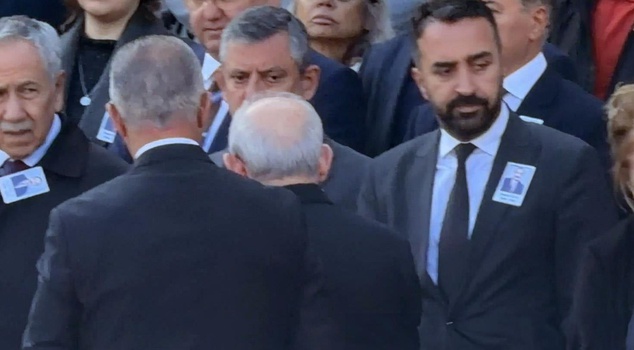 Kılıçdaroğlu and Özel met again at a funeral.