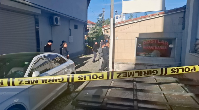 In Akşehir, he came to a coffeehouse with a shotgun and opened fire randomly! The young man who came to see his family lost his life.