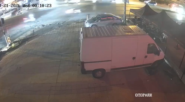 79-year-old woman trying to cross the road in Bodrum died after being hit by a motorcycle! Those moments were caught on camera