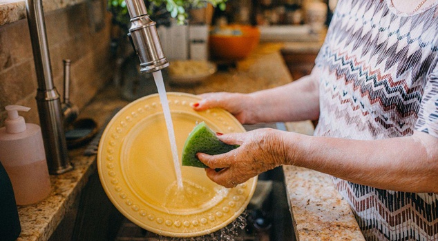 New era at Airbnb! Guests who pay a cleaning fee cannot be asked to do the dishes or wash the sheets.