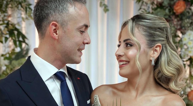 In Menemen, İzmir, a police officer shot and killed his lawyer fiancée and then took his own life.