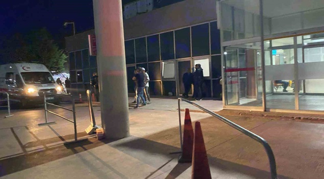 غرق قارب في أيفاليك! تم إنقاذ 8 أشخاص أحياء من البحر، ولا يزال البحث جارياً عن شخص واحد