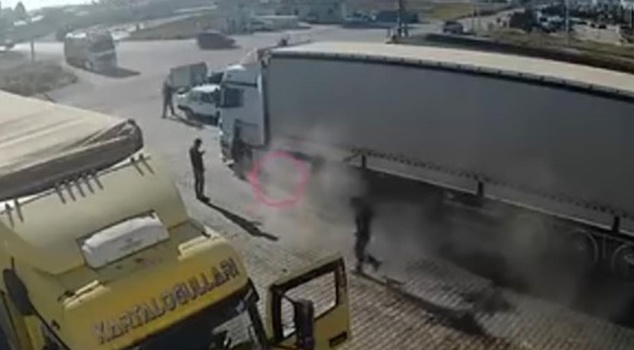لحظات مليئة بالرعب في المنطقة الصناعية في قونية! الحرفي نجا من الموت