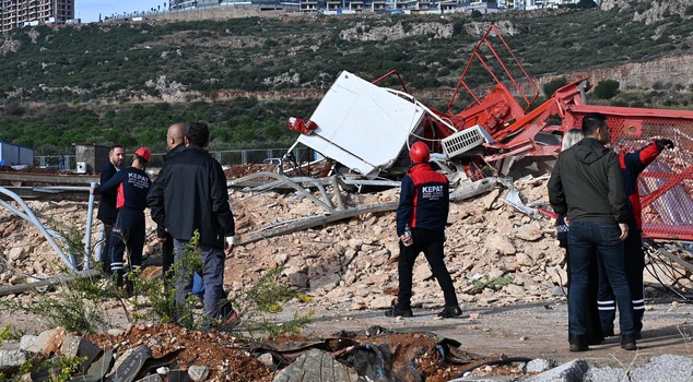 The 4 workers who died were caught in the tornado while watching the derby in the container: It rose so high that...