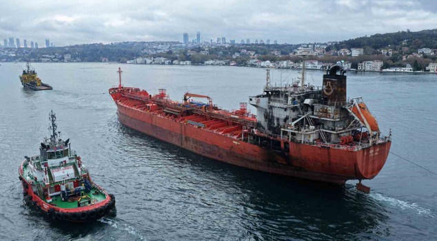 The tanker struck by a drone passed through the Bosphorus! The Bosphorus was closed to ship traffic in both directions.