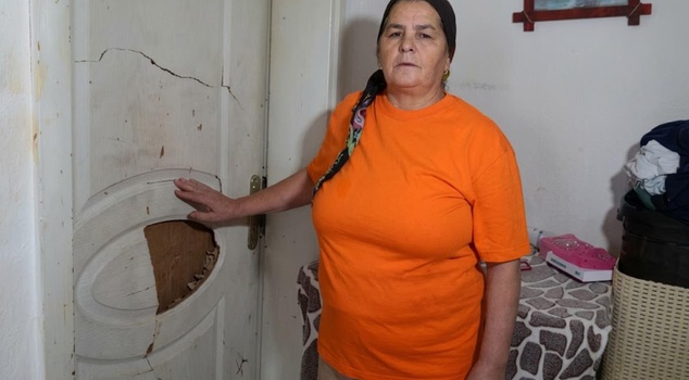 She is struggling alone with the crises of her 106-kilogram autistic son! The desperate mother is waiting for help.