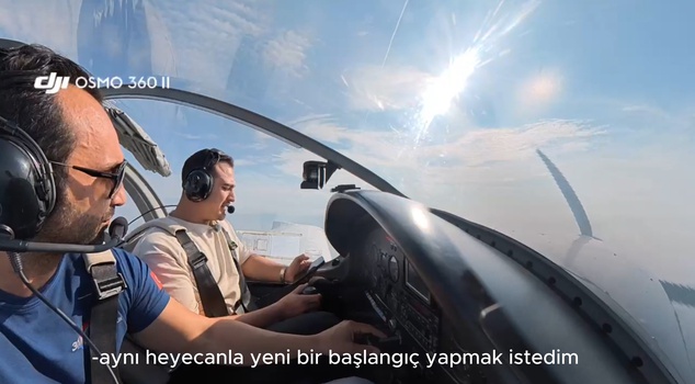 Marriage proposal in the sky in Bursa! He asked over the radio from two separate planes: Will you marry me?