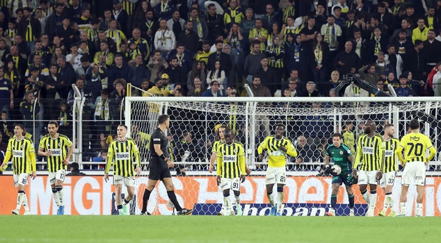 After the 2-1 defeat at Fenerbahçe, only that name was applauded.