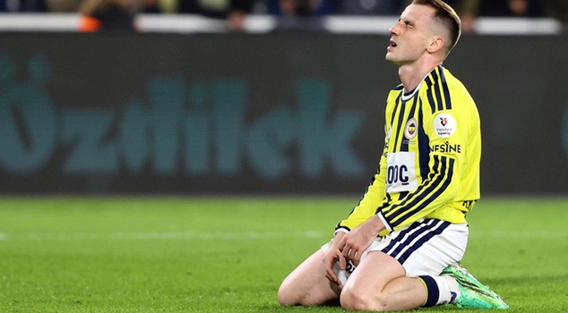Reaction from Kerem Aktürkoğlu to Fenerbahçe fans