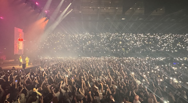 Macklemore, who was removed from Ed Sheeran's tour, took the stage in London with 10,000 people for Palestine.