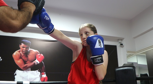 Ümmü Gülsüm from Samsunspor became a European boxing champion at the age of 14! She called out to her brother as she was leaving the ring.
