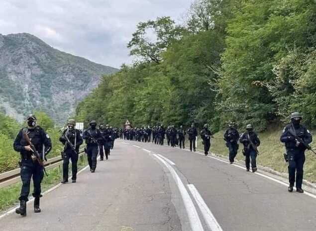 Sırbıstan askeri güçlerini Kosova sınırına yığdı! ABD, 'Derhal geri çekin' çağrısında bulundu