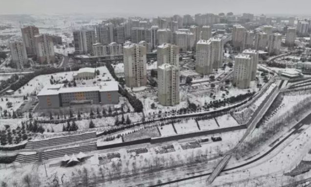 Yarın İstanbul'da okullar tatil mi (VALİLİK AÇIKLAMASI – SON DAKİKA)?