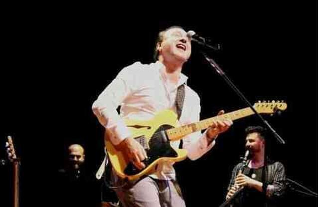 Şarkıcı Nev sahnede küfür mü etti, ne dedi?