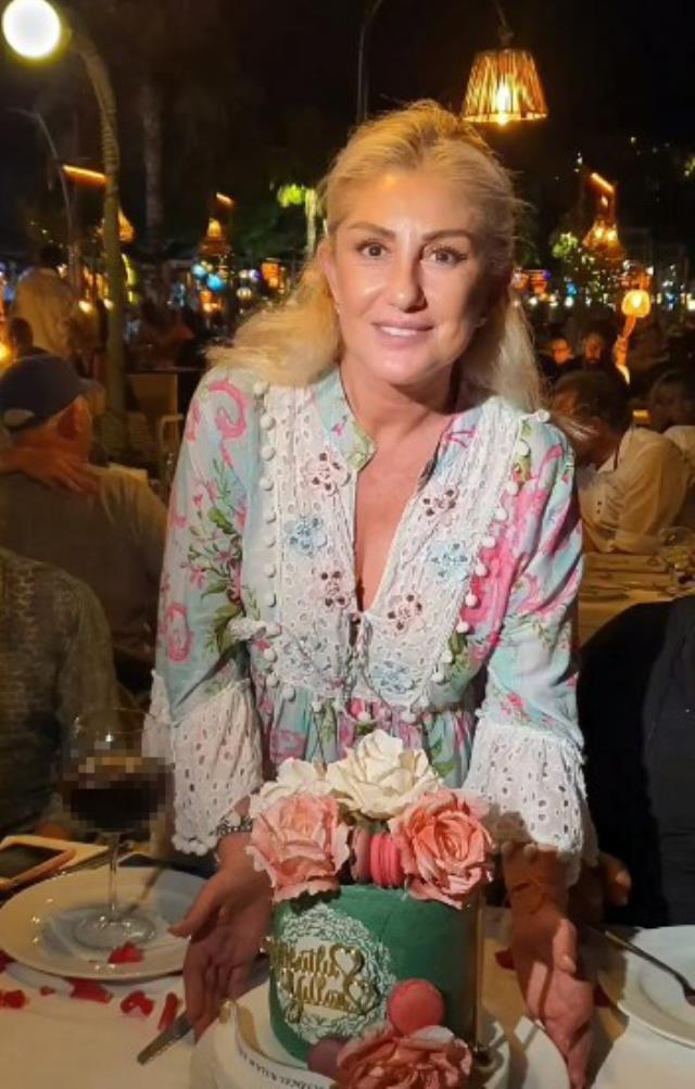 64. yaşını kutlayan Muazzez Ersoy'a 180 bin euroluk hediye