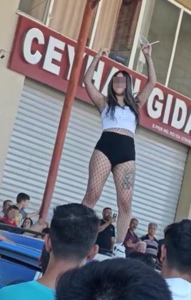 Antalya'daki festivalde soyunarak twerk yapan kadın, çevredekileri neye uğrattığını şaşırdı