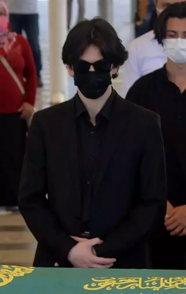 Üvey babasının annesini öldürdüğü genç, mahkemede anlattıklarıyla kan dondurdu: Uyurken öldürdü