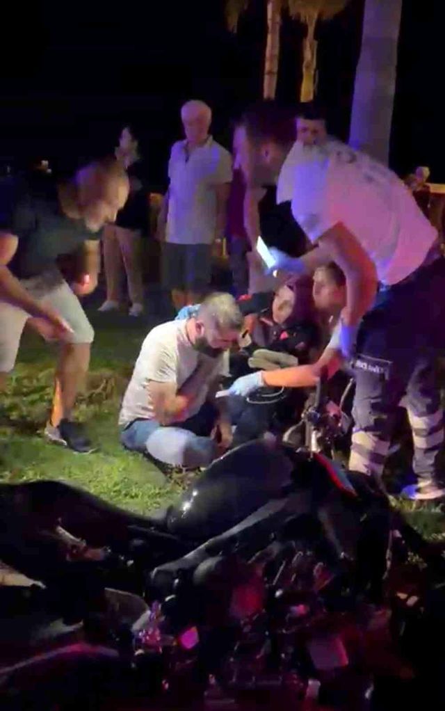 Motosikletin çarptığı hamile kadın, karnındaki ikiz bebekleriyle birlikte can verdi