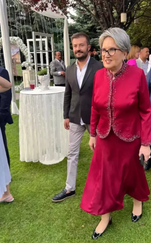 Meral Akşener'in sarı saçlı halini unutun! Yine imaj değiştirdi