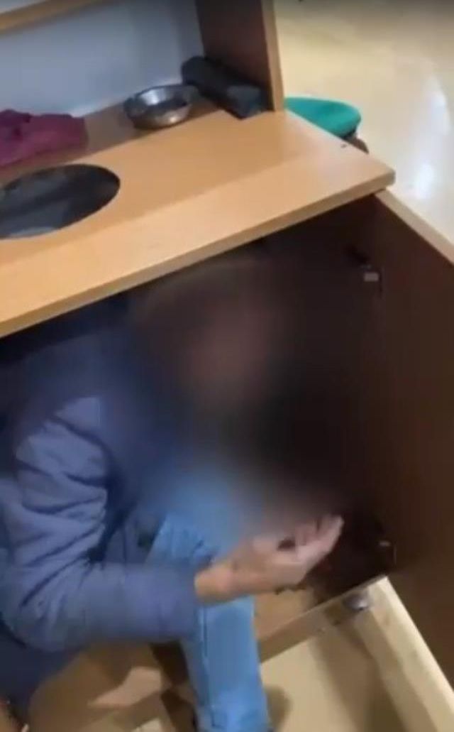 Kumar baskınında dolabın içine saklandı: Jandarma 'sürpriz' diyerek dolabı açtı