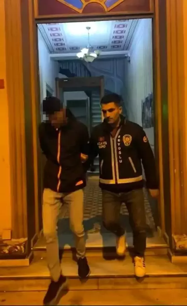 Sipariş kalemiyle adam öldürdü! Akılalmaz cinayet kamerada