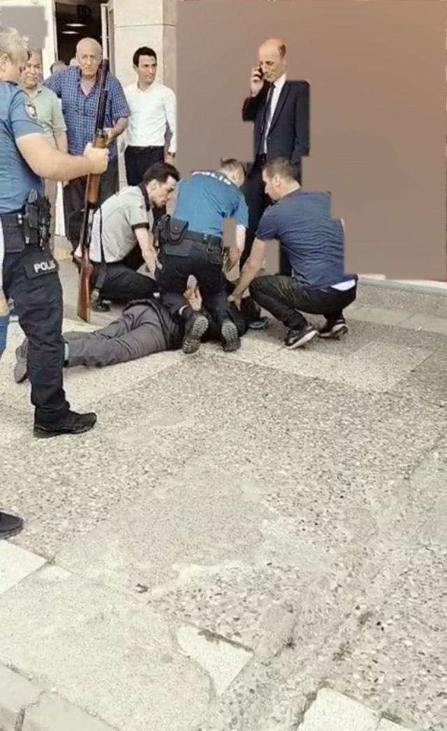 Kredi Reddi Sonrası Pompalı Tüfekle Bankayı Bastı