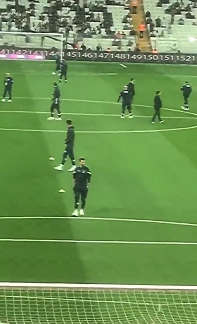 Vodafone Park'ta maç öncesi Mert Hakan'a büyük tepki