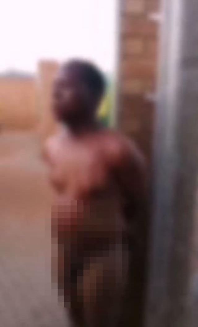 Afrika'da okul tuvaletinde kız öğrenciyle ilişkiye girerken yakalanan müdür yardımcısı linç edildi