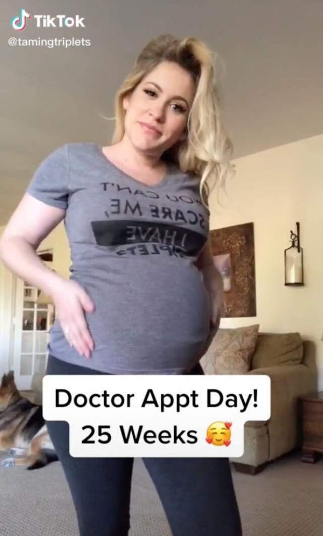 İkizlere hamile olan kadının ultrason görüntüsüne bakan doktor hayatının şaşkınlığını yaşadı