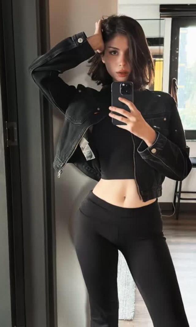 عکس‌های جذاب فاطمه از سریال 'تاشاجاک بو دنیز'