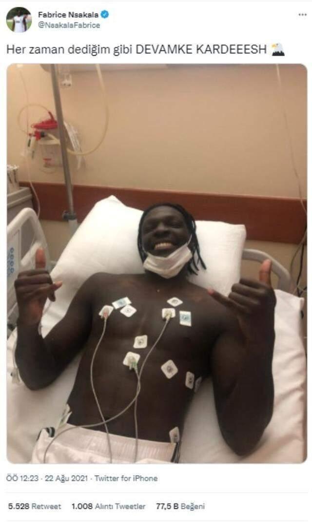 Beşiktaş'ın en neşeli ismi Nsakala, hasta yatağından bile yüzleri güldürmeyi başardı