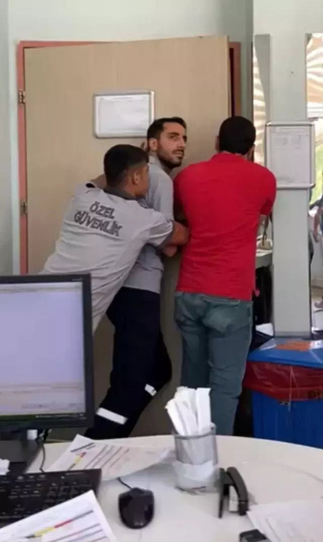 Batman'da hasta yakınları ile sağlık çalışanlarına arasında arbede