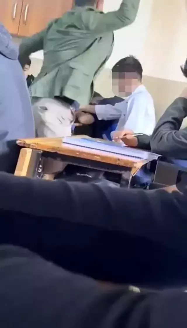 Beylikdüzü'nde öğrencisini kitapla darbeden öğretmen hakkında soruşturma başlatıldı