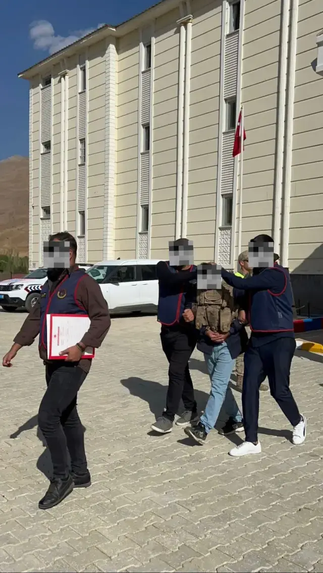 11 yıldır aranan firari hükümlü yerin altında yakalandı