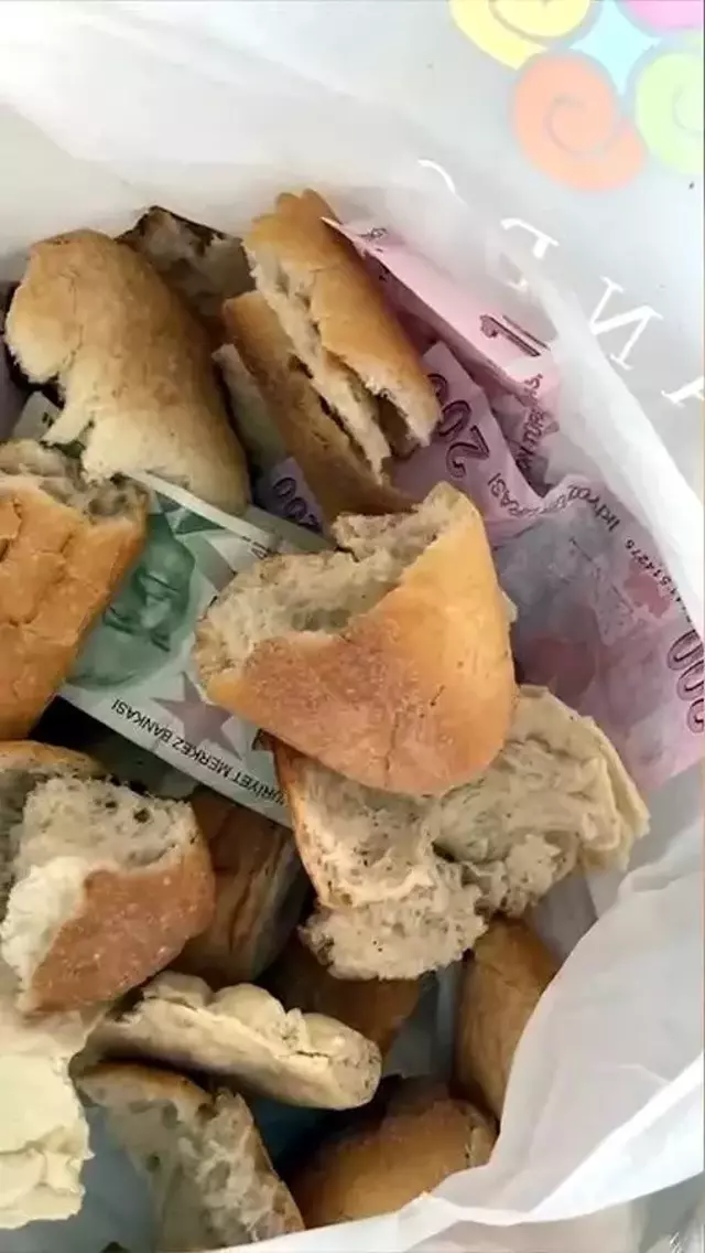 Dilencilerin yeni oyunu! Duygu sömürüsü yapıyordu, ekmeğinin arasından 2.400 lira para çıktı