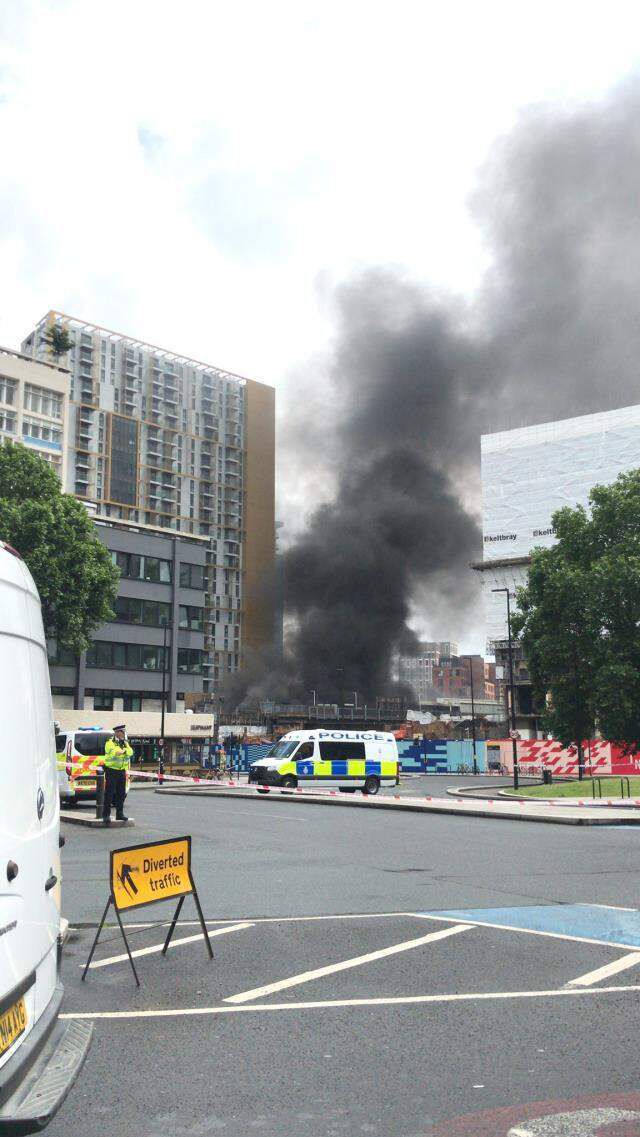Londra metrosunda patlama! Şehrin üstünü kara dumanlar kapladı
