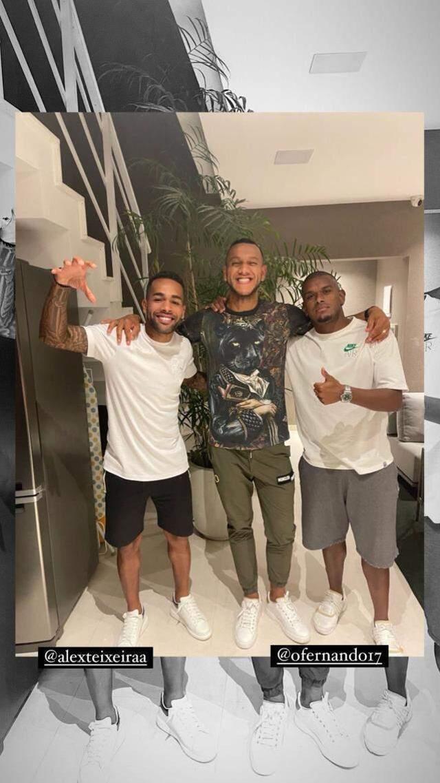 Josef de Souza'nın paylaşımı taraftarı heyecanlandırdı! Alex Teixeira'dan kartal pençeli poz