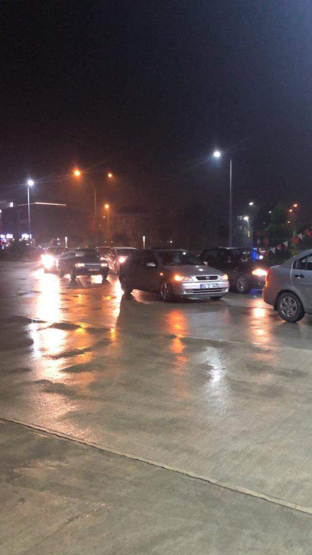 LPG'ye gelen zam nedeniyle akaryakıt istasyonlarında uzun kuyruklar oluştu