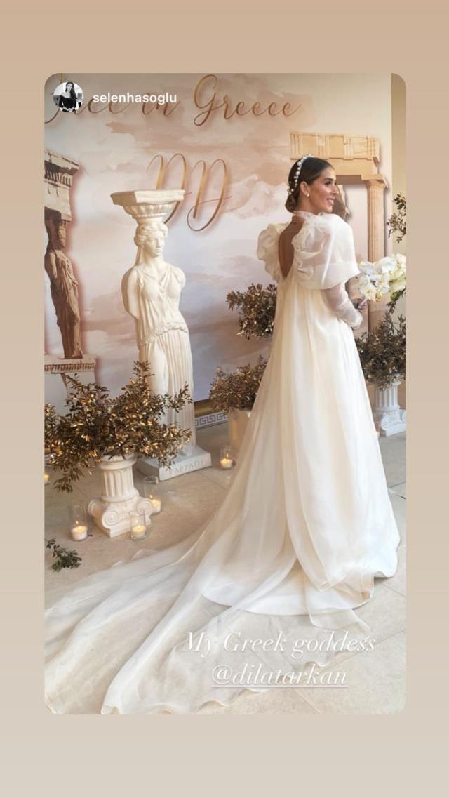 Her detayı ayrı bomba! Hamile olan sosyetik güzel evlendi, gelinliğine yorum yağdı