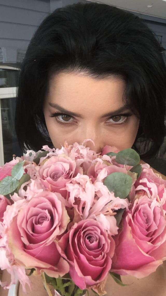 Merve Boluğur sabırsız çıktı! Nikaha saatler kala Instagram'da soy ismini değiştirdi