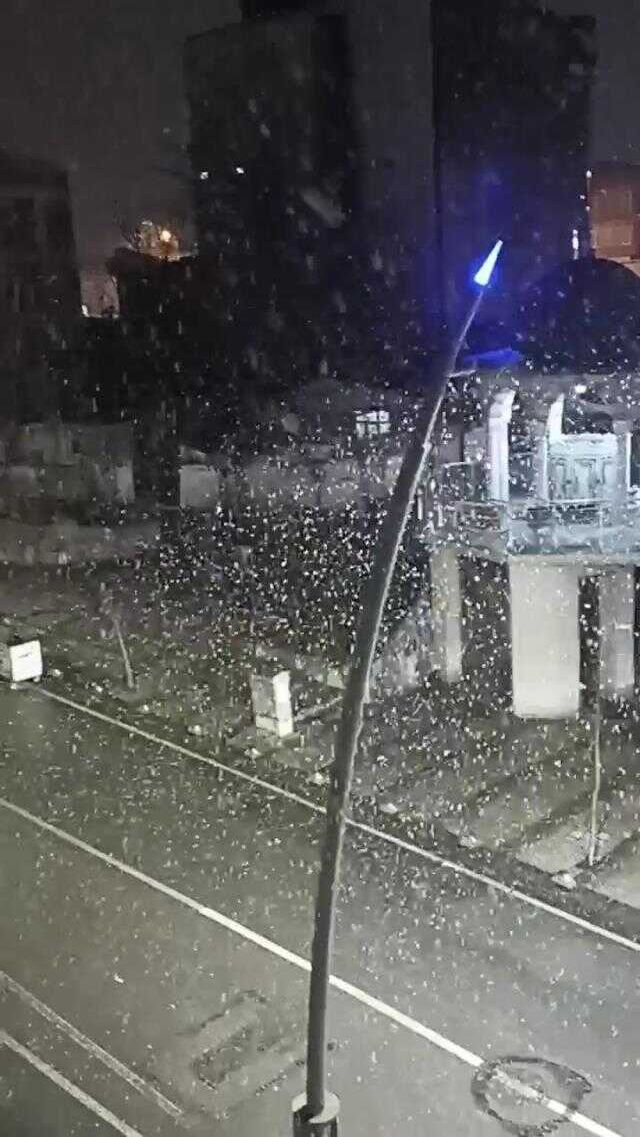 İstanbul'da kar yağışı başladı-1