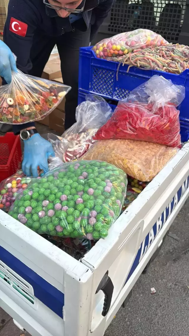 Çocukların sağlığını hiçe saydılar! 9 ton şekerleme altında ele geçirildi