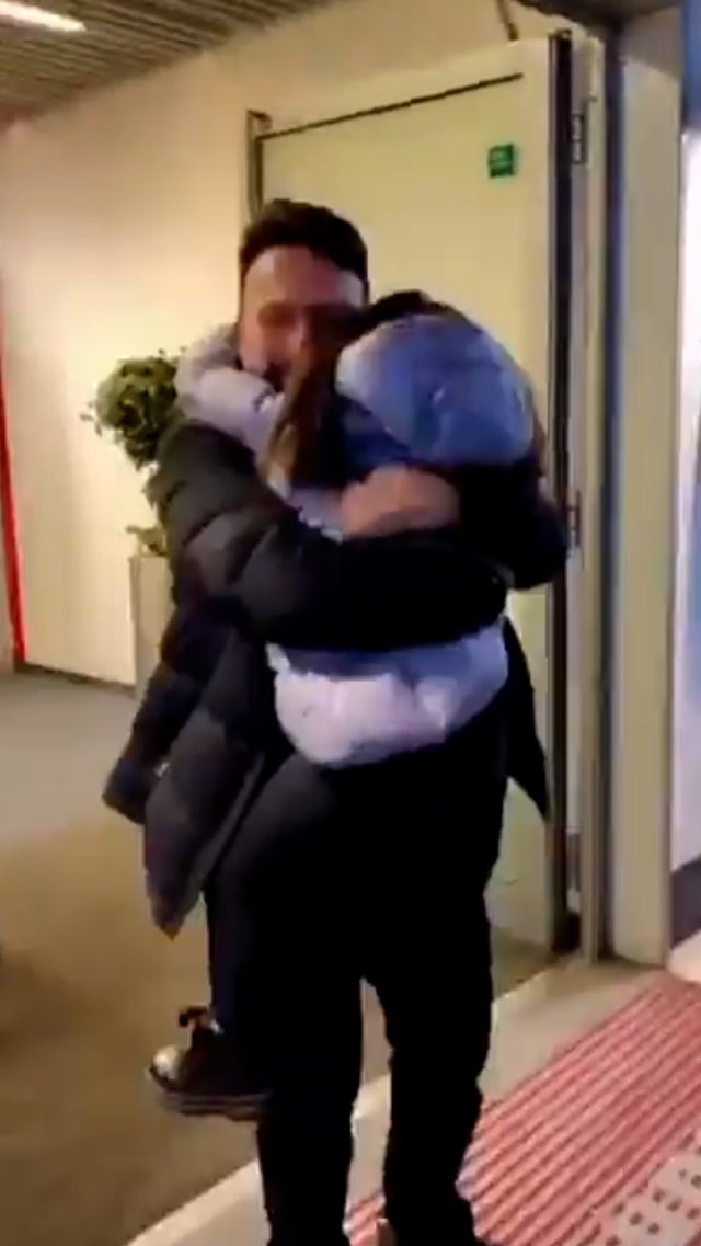 Megastar Tarkan konserleri bitirdi, kızına koştu