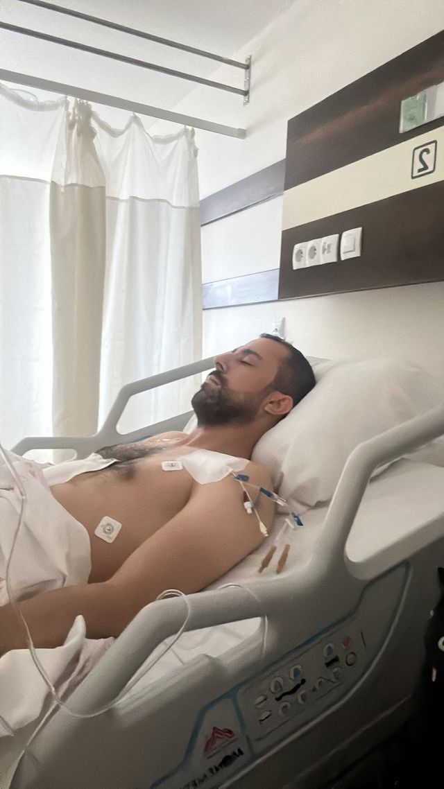 Şişli'de bir kişi, kaldırımda yürürken yer altı patlamasında ağır yaralandı
