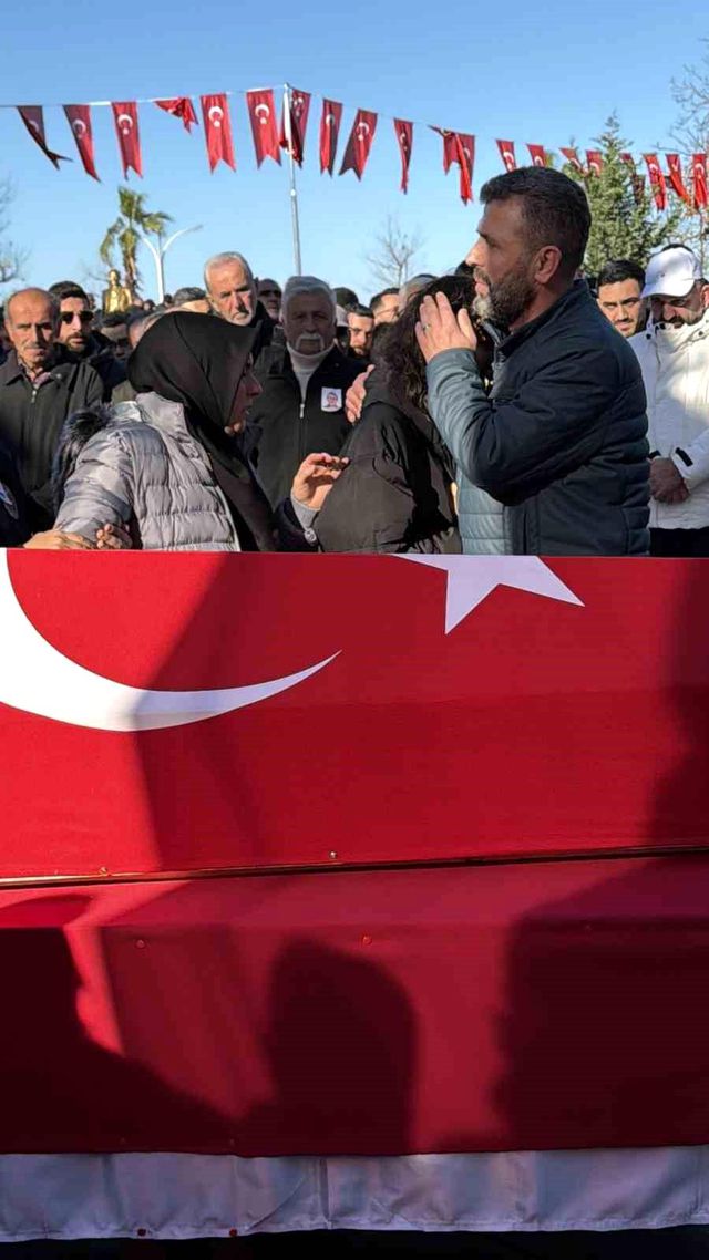 Düzce şehidini son yolculuğuna uğurladı: Bizi orada bekle ağabey