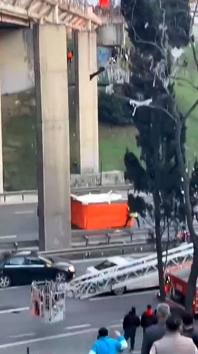 Esenyurt'ta Köprüden Atlama Olayı