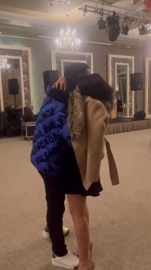 Fatoş Yelliler ve Gökhan Göz'ün ayrılığı kısa sürdü! Sürprizi görünce aşkının boynuna atladı