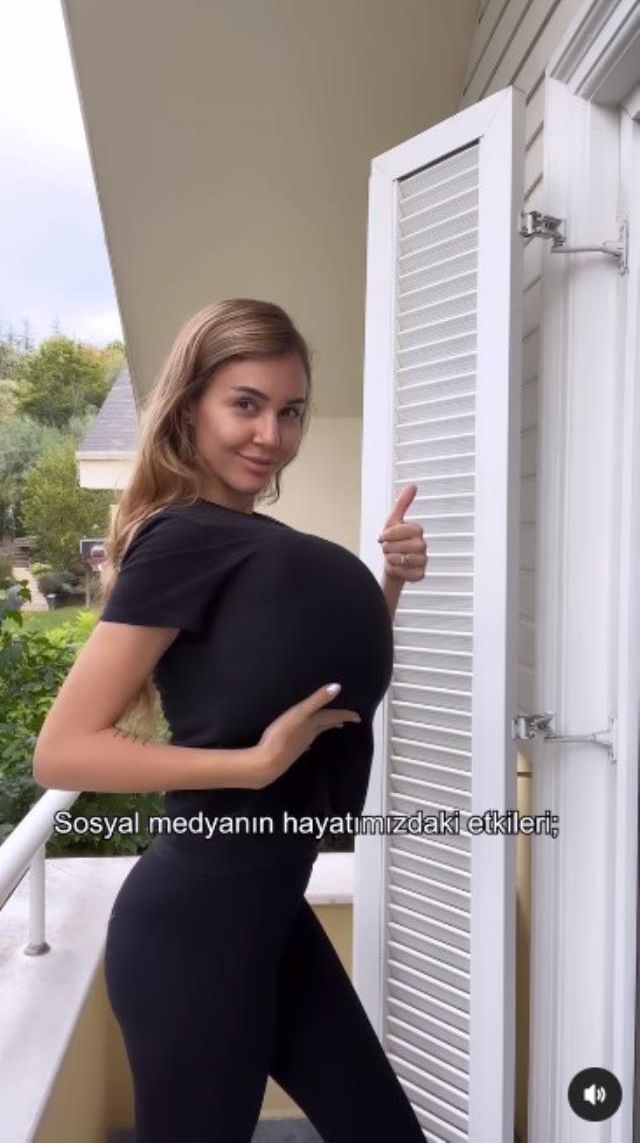 Berfu Yenenler 'Hiç memen yok' yorumlarına böyle cevap verdi