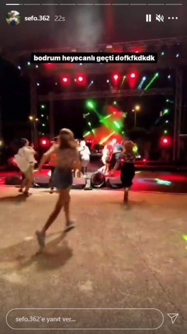 Şarkıcı Sefo'nun konserinde büyük panik! Onlarca kişi bir anda sahneye koştu